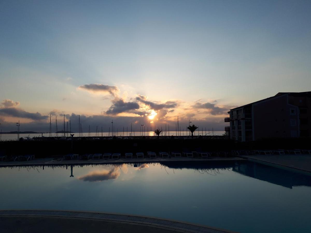 Apartament Magnifique Rez De Jardin & Piscine & Bord De Mer Six-Fours-les-Plages Zewnętrze zdjęcie